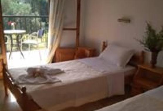 GREEN MEADOW  Skiathos Grecia