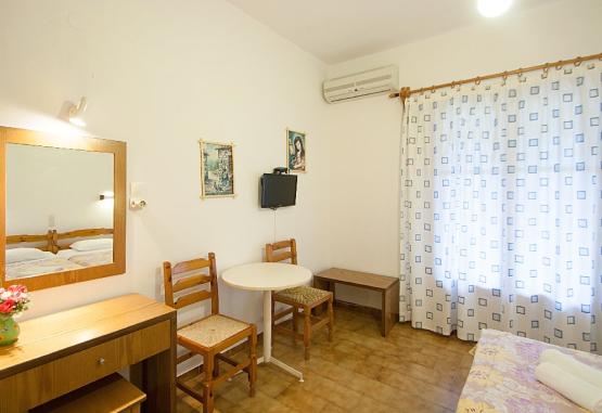 Ketty - Koukounaries  Skiathos Grecia