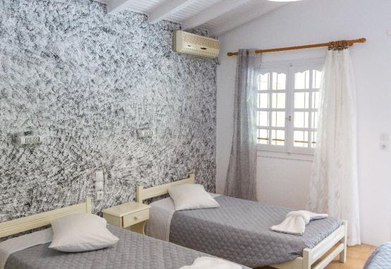 Michalis Studios - Troulos  Skiathos Grecia