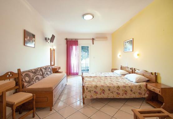 Olga Studios and Apartments - Megali Ammos  Skiathos Grecia