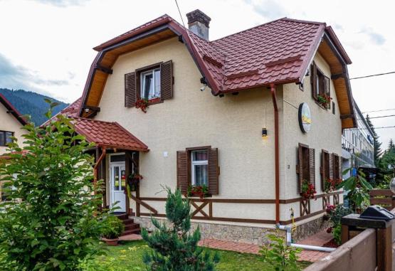 Residence Rooms Bucovina  Campulung Moldovenesc Romania