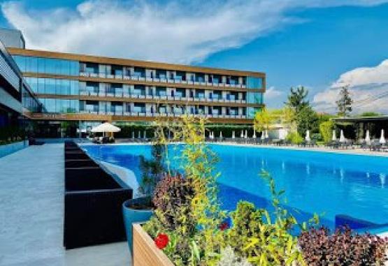 Sky Blue Hotel Spa  Ploiesti Romania