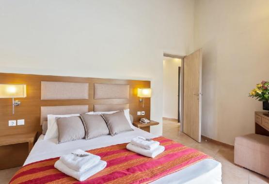 Skopelos Holidays Hotel and Spa  Insula Skopelos Grecia