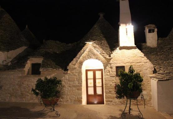 Trulli Alberobello  Alberobello Italia