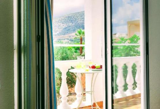 Ibiscus Apartments  Heraklion Grecia