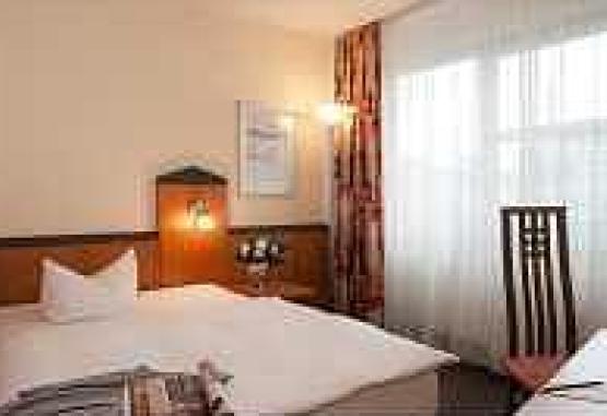 Hotel Victor's Residenz Hotel Berlin Tegel  Berlin Germania