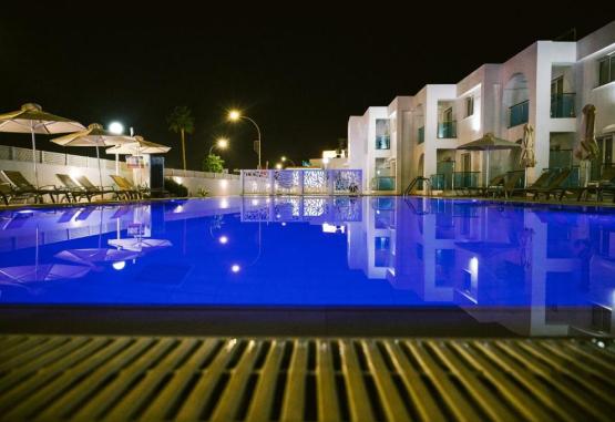 Kaos Hotel Apartments  Ayia Napa Cipru