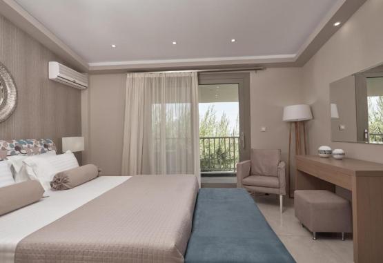 Koukounaria Hotel and Suites  Insula Zakynthos Grecia