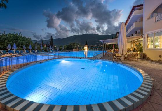 Koukounaria Hotel and Suites  Insula Zakynthos Grecia