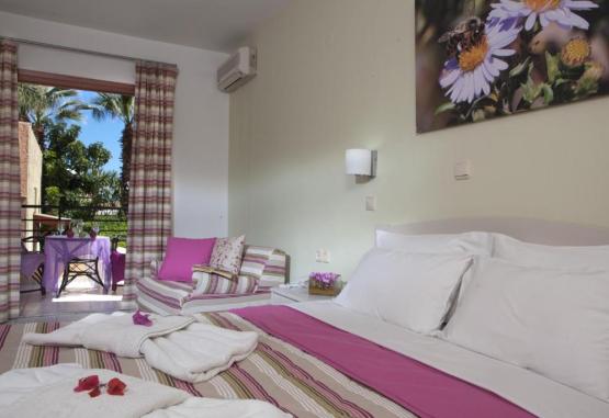 Latania Apartments  Heraklion Grecia