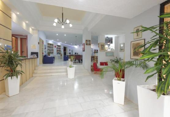 Latania Apartments  Heraklion Grecia