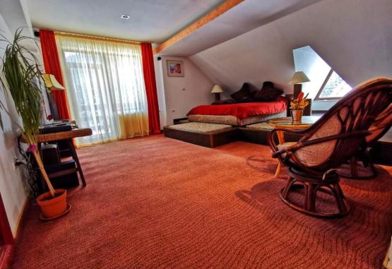 Mistral Resort  Moieciu Romania