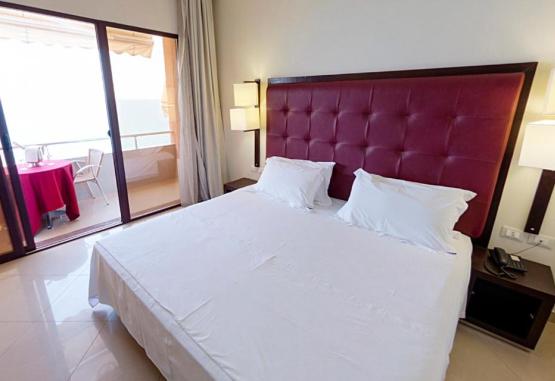 New York  Vlore Regiunea Albania