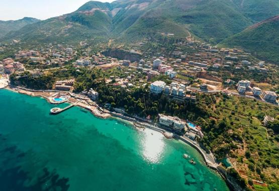 New York  Vlore Regiunea Albania