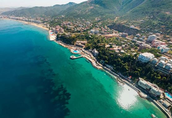 New York  Vlore Regiunea Albania