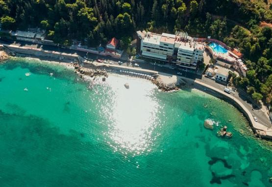 New York  Vlore Regiunea Albania