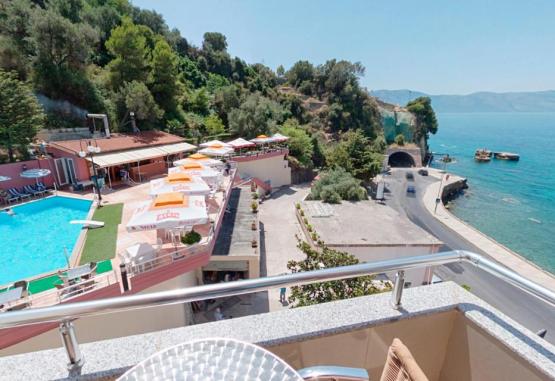 New York  Vlore Regiunea Albania