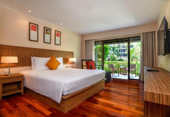 Novotel Phuket Surin Beach Resort  Phuket Regiunea Thailanda