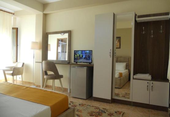 Onorato  Vlore Regiunea Albania