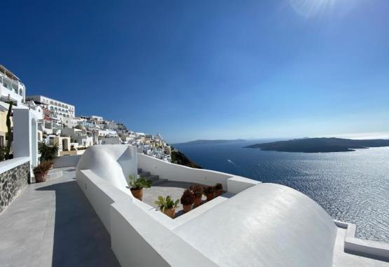 Panorama Studios and Suites  Insula Santorini Grecia