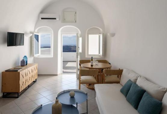 Panorama Studios and Suites  Insula Santorini Grecia