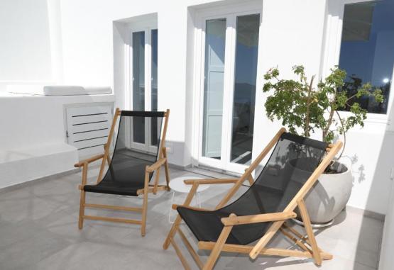 Panorama Studios and Suites  Insula Santorini Grecia