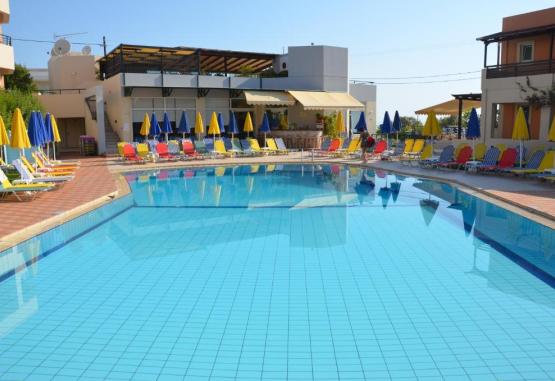 Pegasus Hotel Apts Stalos  Chania Grecia