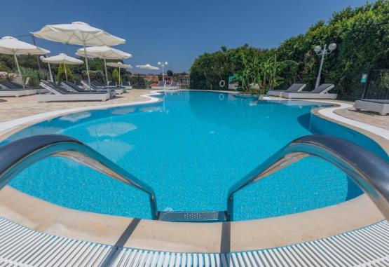 Pelagos Apartments  Skala Grecia