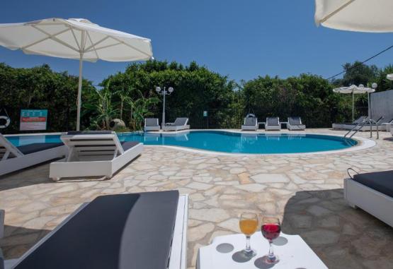 Pelagos Apartments  Skala Grecia