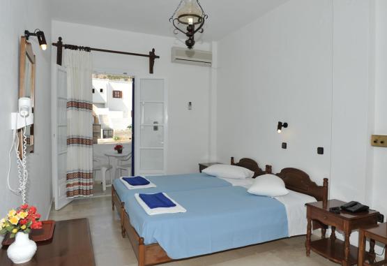 Proteas Hotel  Insula Santorini Grecia