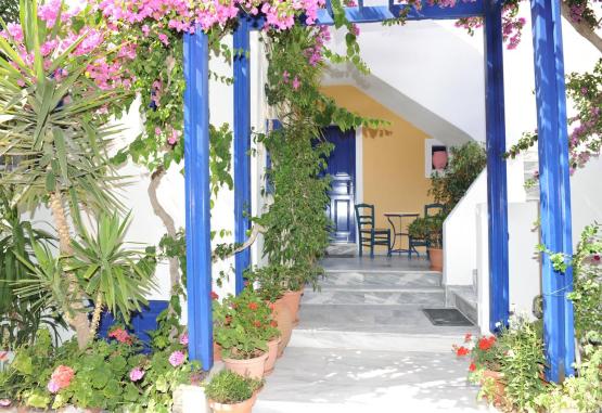 Proteas Hotel  Insula Santorini Grecia