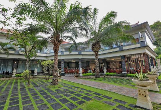 Puri Saron Hotel Seminyak  Bali Indonezia