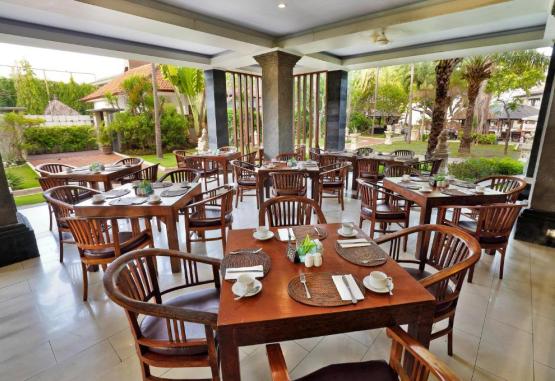 Puri Saron Hotel Seminyak  Bali Indonezia