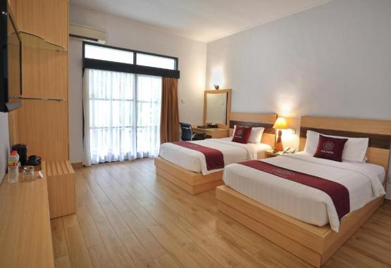 Puri Saron Hotel Seminyak  Bali Indonezia