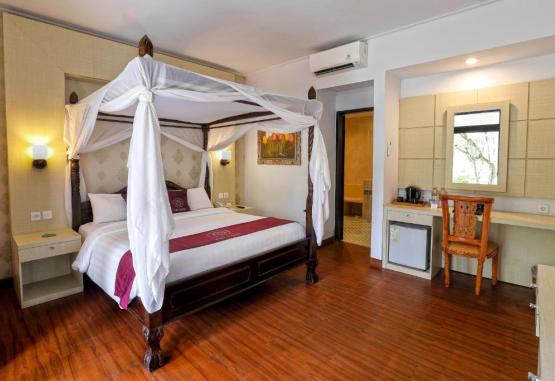 Puri Saron Hotel Seminyak  Bali Indonezia