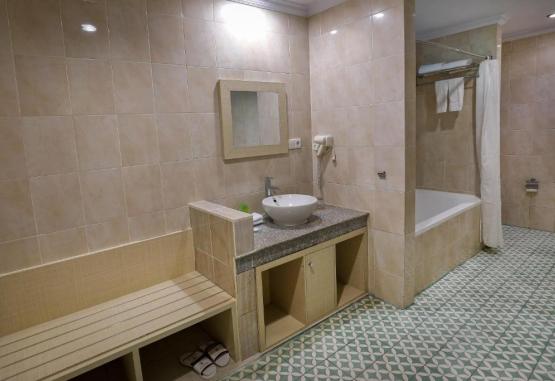 Puri Saron Hotel Seminyak  Bali Indonezia