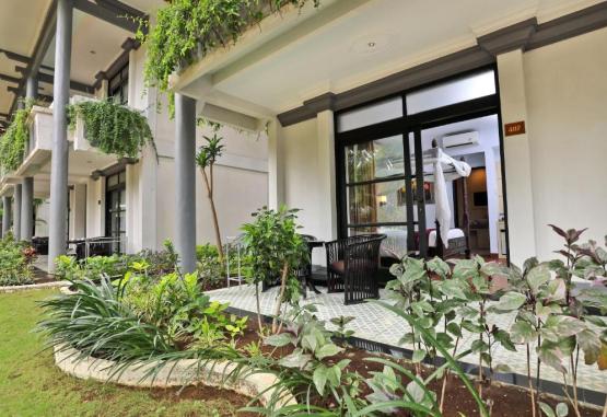 Puri Saron Hotel Seminyak  Bali Indonezia