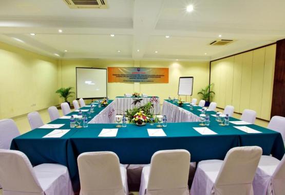 Puri Saron Hotel Seminyak  Bali Indonezia