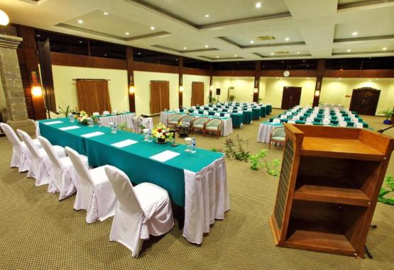 Puri Saron Hotel Seminyak  Bali Indonezia
