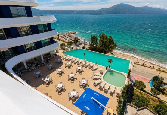 Regina Blu  Vlore Regiunea Albania