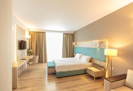 Regina Blu  Vlore Regiunea Albania