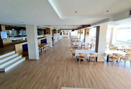 Regina Blu  Vlore Regiunea Albania