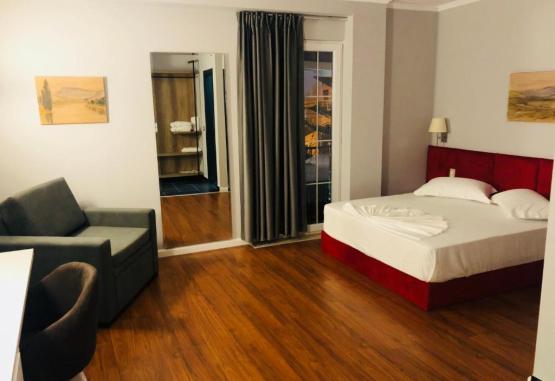 Ruby Palace  Vlore Regiunea Albania
