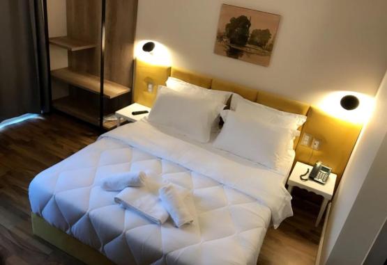 Ruby Palace  Vlore Regiunea Albania
