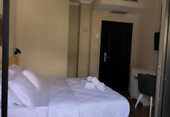 Ruby Palace  Vlore Regiunea Albania