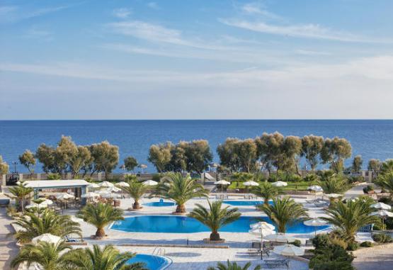 Santo Miramare Beach Resort 4* Insula Santorini Grecia