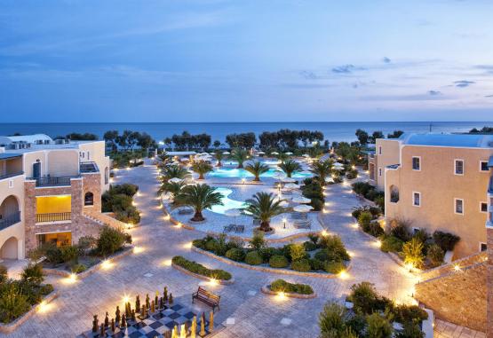 Santo Miramare Beach Resort 4* Insula Santorini Grecia