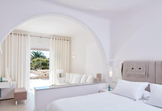 Santo Miramare Beach Resort 4* Insula Santorini Grecia