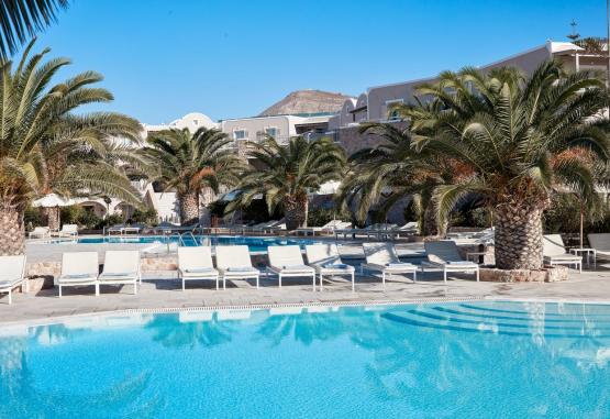 Santo Miramare Beach Resort 4* Insula Santorini Grecia