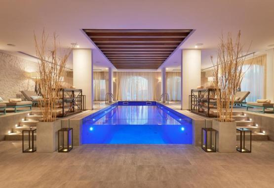 The Chedi Lustica Bay  Regiunea Muntenegru 